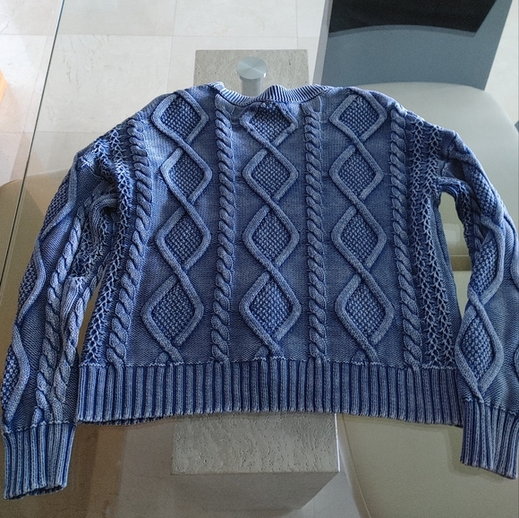 Lucky Brand Cable Stitch V Neck Pullover - Dark Denim Acid Wash - XS - Picture 9 of 9